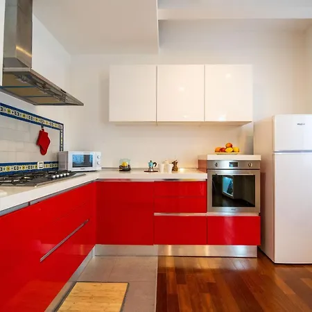 Familiaris Apartment *