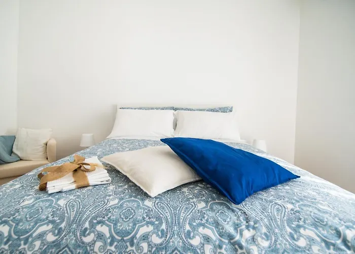 Familiaris Apartment